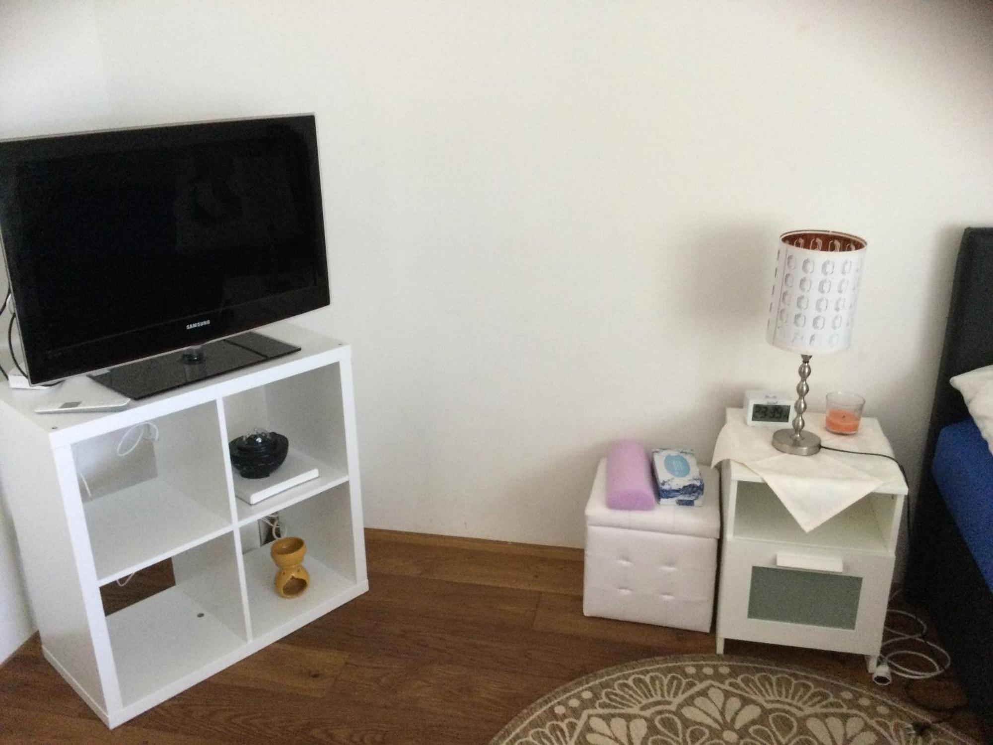 Chambre Spacieuse Et Confortable Avec Ecran Plat Oetwil an Der Limmat 外观 照片