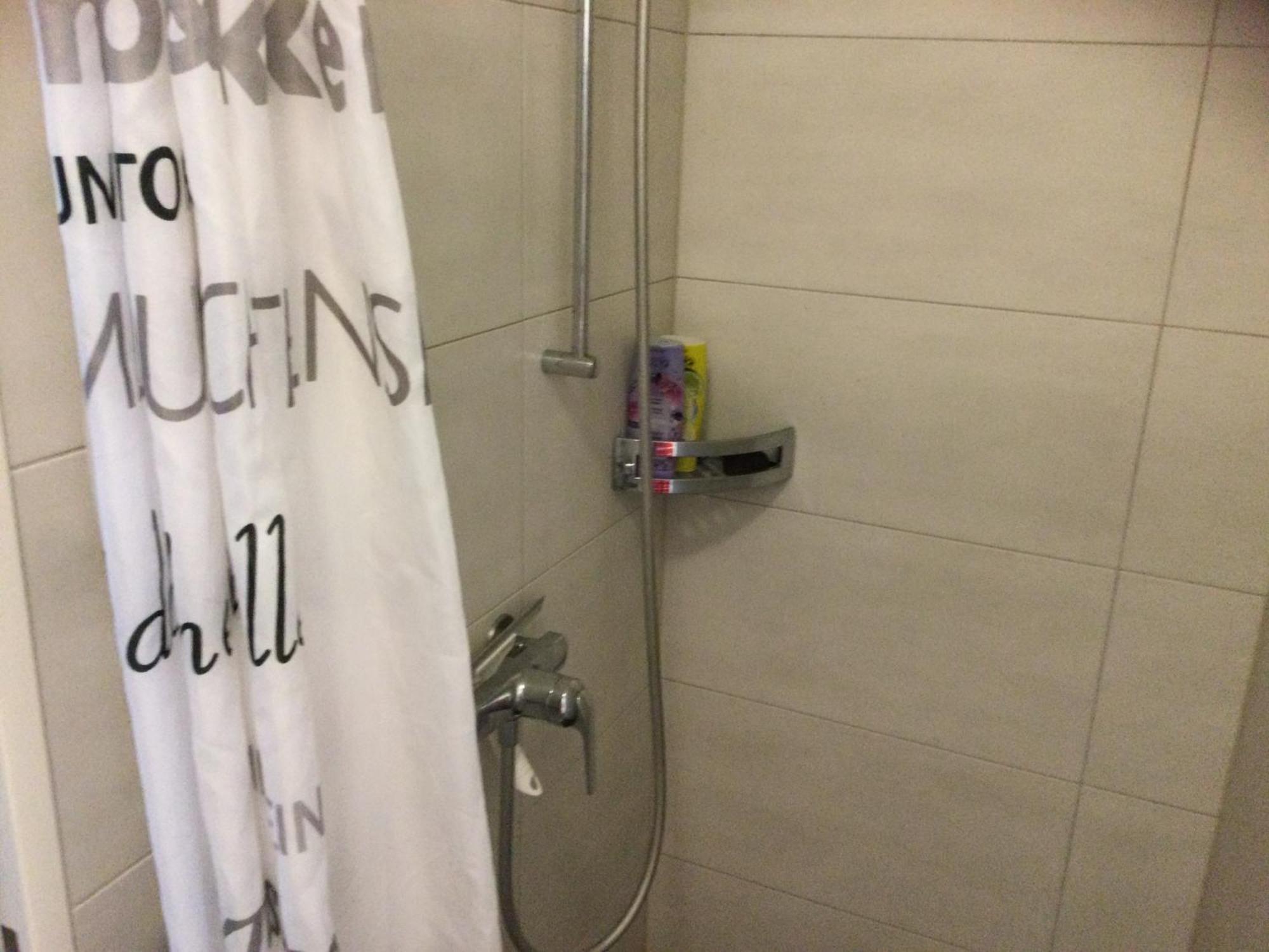 Chambre Spacieuse Et Confortable Avec Ecran Plat Oetwil an Der Limmat 外观 照片
