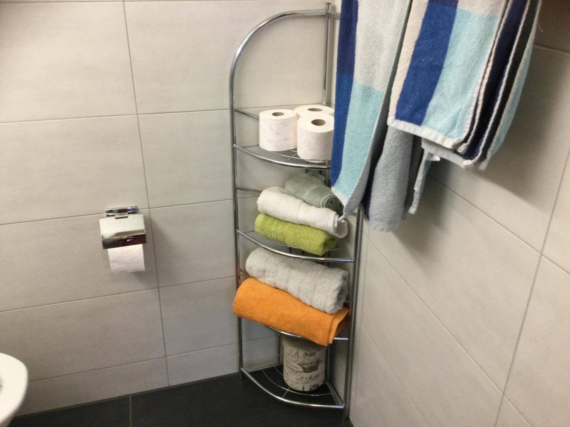 Chambre Spacieuse Et Confortable Avec Ecran Plat Oetwil an Der Limmat 外观 照片