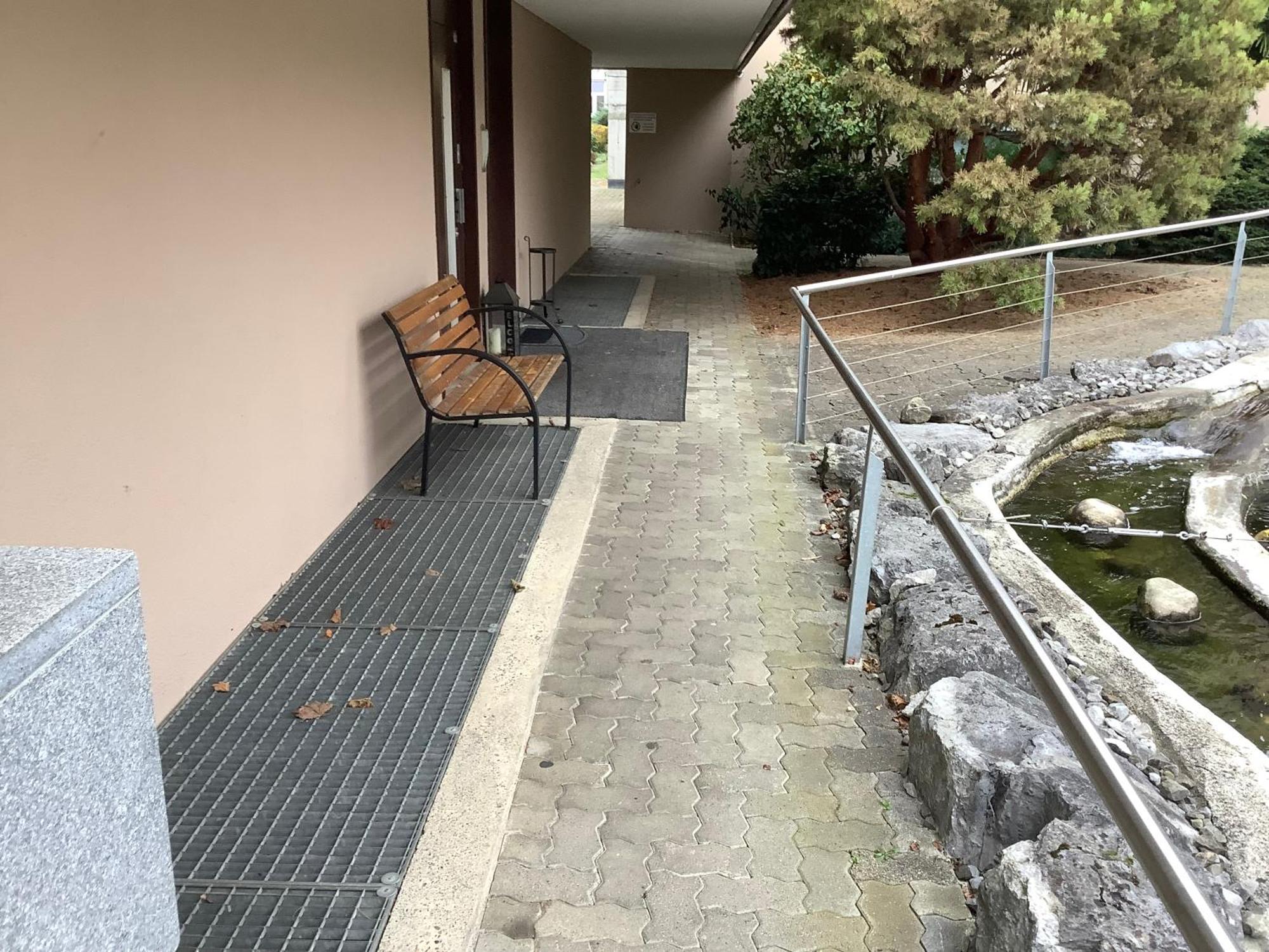 Chambre Spacieuse Et Confortable Avec Ecran Plat Oetwil an Der Limmat 外观 照片
